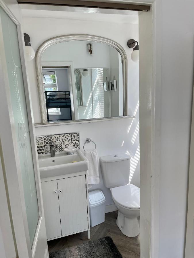 Bed and Breakfast Barrs Court Beds Warmley Экстерьер фото
